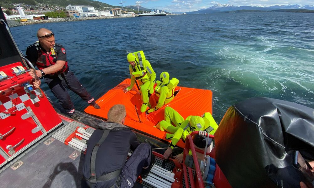 Langset Maritime - Totalleverandør innen  trening, utdanning og sertifisering